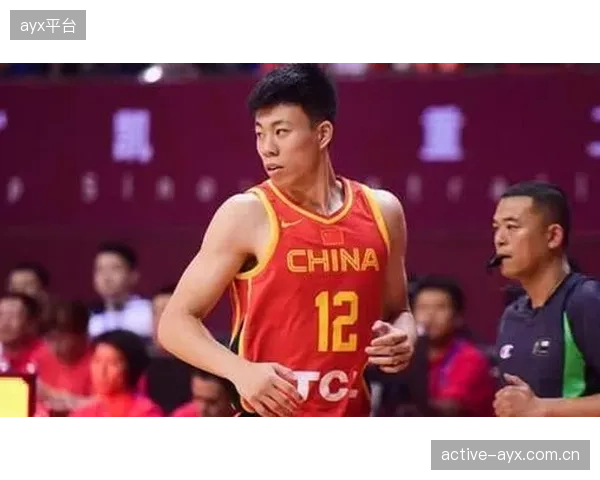 南野拓实状态恢复成疑，其在攻击型中场位置面临激烈竞争。